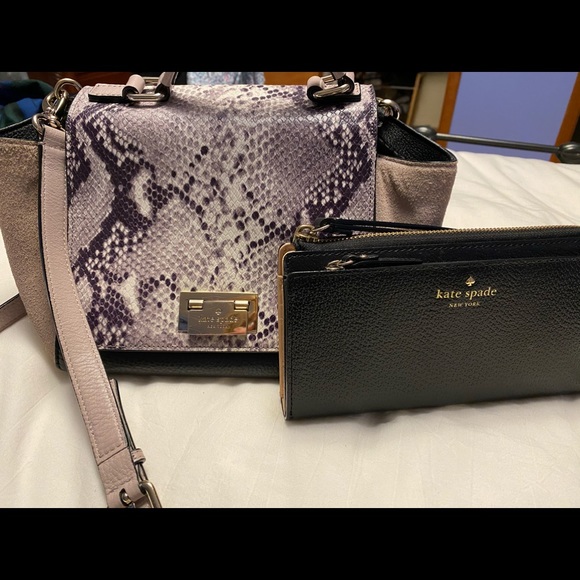 Kate Spade Cross Body Purse w/ wristlet wallet - Picture 2 of 8